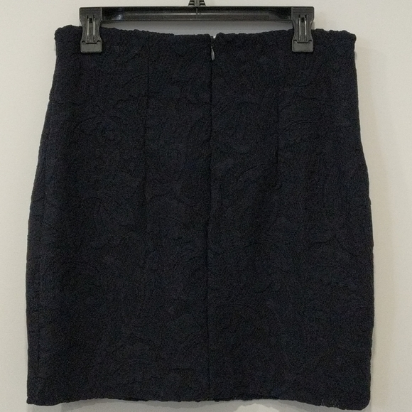 H&M Knee Length Lined Dark Navy Skirt - Picture 2 of 6